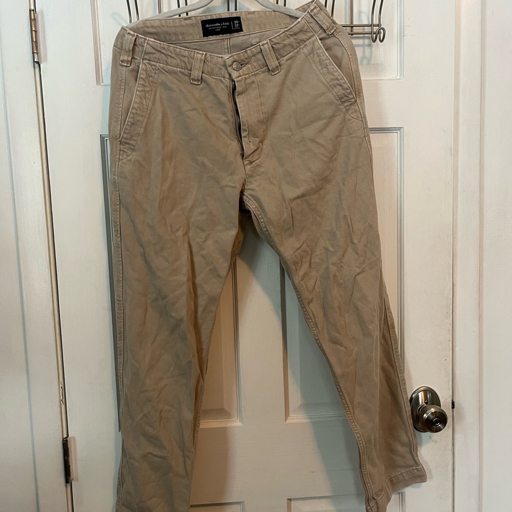 Abercrombie & Fitch Loose Fit Lightweight Jeans